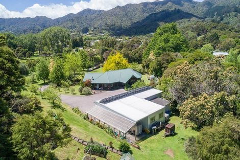 Photo of property in 2083 Rings Road, Coromandel, 3506