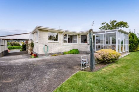 Photo of property in 6 Graham Street, Eltham, 4322