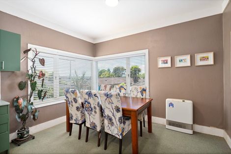 Photo of property in 9 Koromiko Street, New Lynn, Auckland, 0600