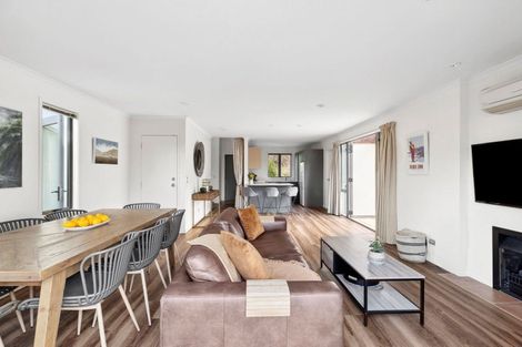 Photo of property in 13 Meadowbrook Place, Wanaka, 9305