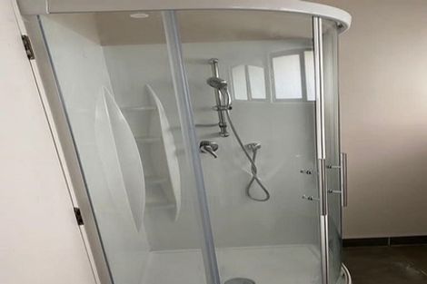 Photo of property in 8 Chetwode Grove, Newlands, Wellington, 6037