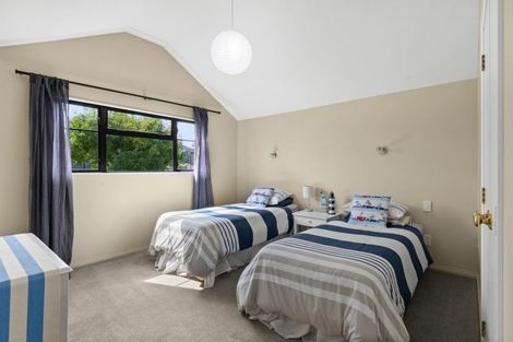 Photo of property in 65 Hikanui Drive, Havelock North, 4130