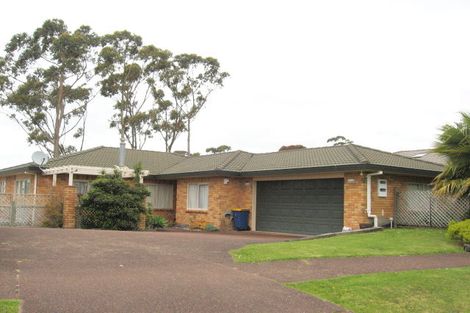 Photo of property in 111 Awaroa Road, Sunnyvale, Auckland, 0612