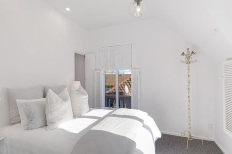 Photo of property in 1/34 Aikmans Road, Merivale, Christchurch, 8014