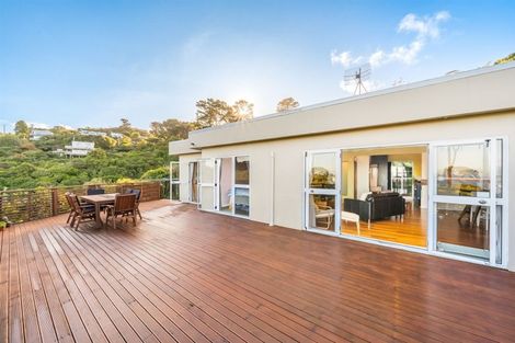 Photo of property in 40 Akatea Road, Korokoro, Lower Hutt, 5012