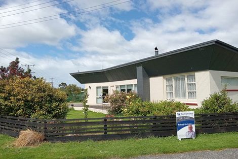 Photo of property in 79 Orawia Road, Tuatapere, 9620