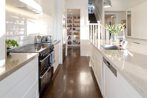 Photo of property in 48 Mcfarlane Street, Mount Victoria, Wellington, 6011