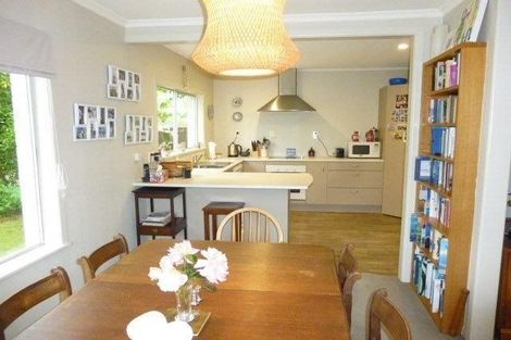 Photo of property in 8 Leybourne Avenue, Waikanae, 5036