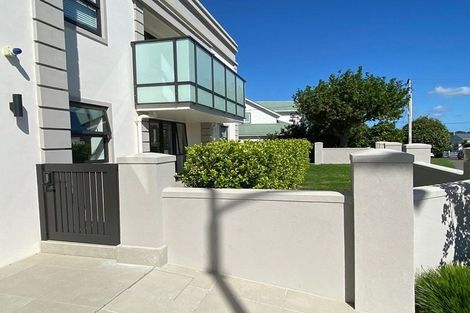 Photo of property in 2/8b Rugby Road, Birkenhead, Auckland, 0626