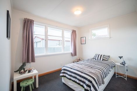 Photo of property in 22c Roberts Line, Kelvin Grove, Palmerston North, 4414