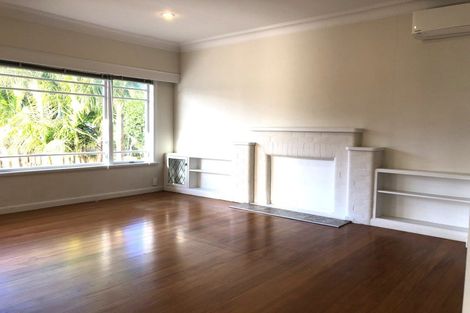 Photo of property in 119 Shakespeare Road, Milford, Auckland, 0620