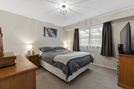 Photo of property in 23 Peppertree Glade, Kelvin Grove, Palmerston North, 4414