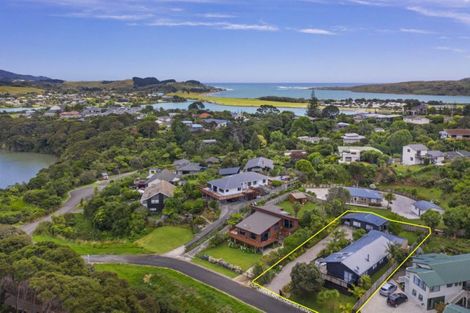 Photo of property in 15 Tutchen Avenue, Raglan, 3225