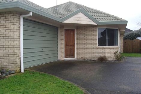 Photo of property in 303 Gravatt Road, Papamoa Beach, Papamoa, 3118