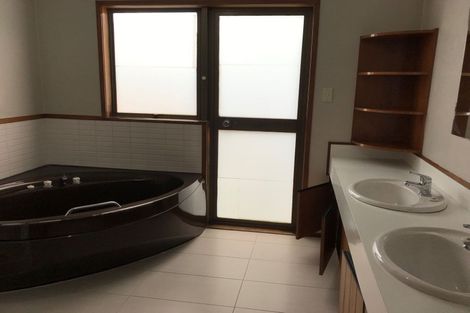 Photo of property in 2/19 Murvale Drive, Bucklands Beach, Auckland, 2014