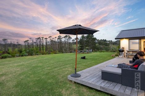 Photo of property in 225b Amreins Road, Taupaki, 0782