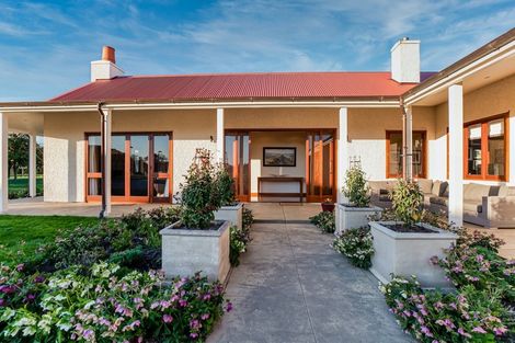 Photo of property in 116 Saint Andrews Road, Havelock North, 4130