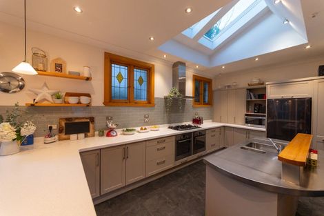 Photo of property in 28 Langston Avenue, Palmerston North, 4414