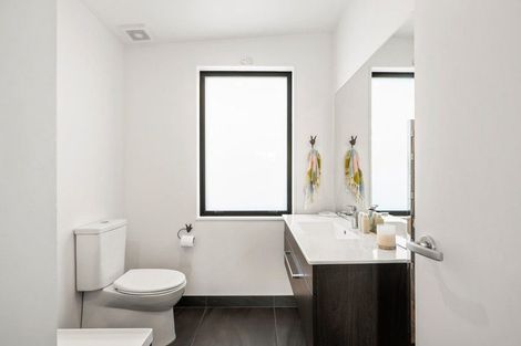 Photo of property in 10/52 High Street, Island Bay, Wellington, 6023