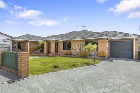Photo of property in 2/32 Bauchop Road, Waterloo, Lower Hutt, 5011