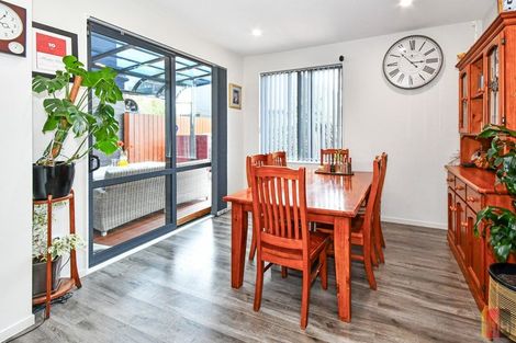 Photo of property in 13 Te Aparangi Crescent, Papakura, 2582