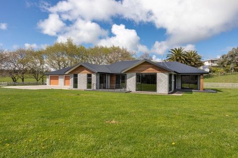 Photo of property in 34 Cowper Road, Dannevirke, 4930