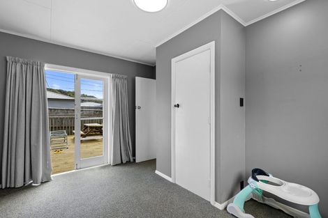 Photo of property in 1/167 Wainuiomata Road, Wainuiomata, Lower Hutt, 5014