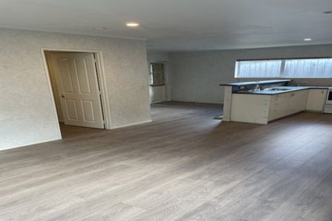 Photo of property in 22 Millstream Drive, Henderson, Auckland, 0610