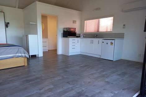 Photo of property in 6 Valhalla Drive, Beach Haven, Auckland, 0626