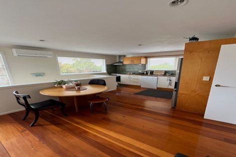 Photo of property in 8a Seine Road, Forrest Hill, Auckland, 0620