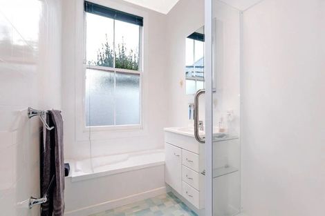 Photo of property in 17 Ormond Road, Whataupoko, Gisborne, 4010