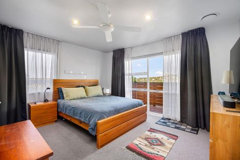Photo of property in 86 Crestview Place, Browns Bay, Auckland, 0630