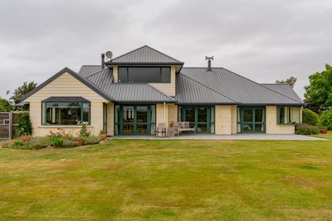 Photo of property in 132 Round Hill Road, Loburn, 7472