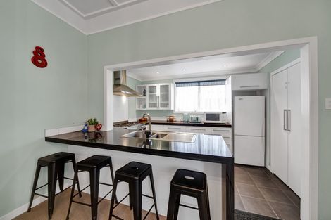 Photo of property in 53 Disraeli Street, Hawera, 4610