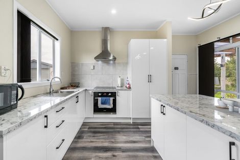 Photo of property in 27 Ferry Road, Edendale, 9825