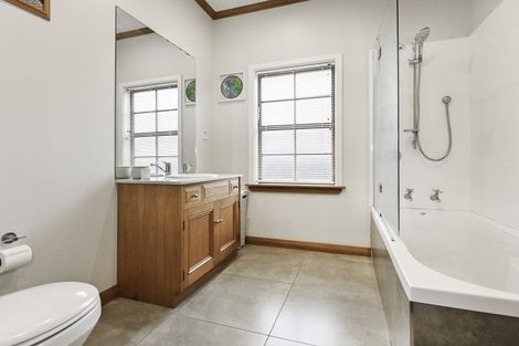 Photo of property in 104 Duchess Crescent, Mayfair, Hastings, 4122