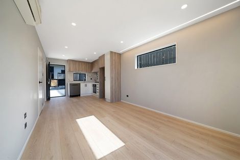 Photo of property in 6c Athena Drive, Totara Vale, Auckland, 0629