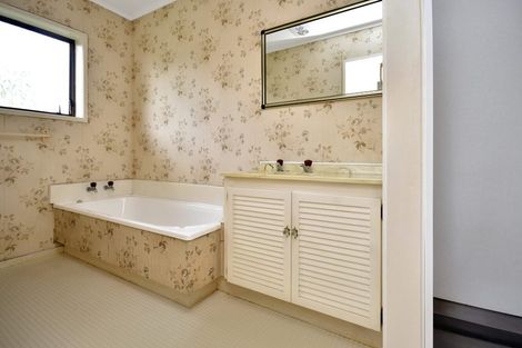 Photo of property in 2/1 Sari Place, Massey, Auckland, 0614