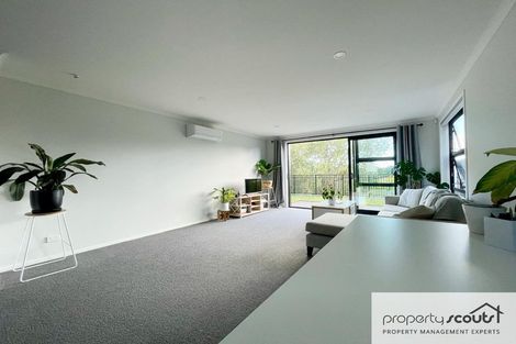 Photo of property in 20 Discovery Place, Marfell, New Plymouth, 4310
