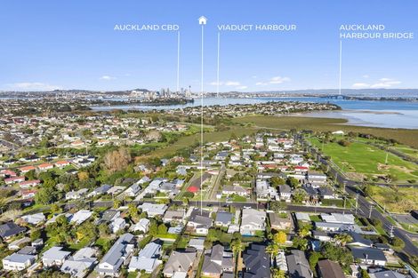 Photo of property in 8 Creamer Avenue, Belmont, Auckland, 0622