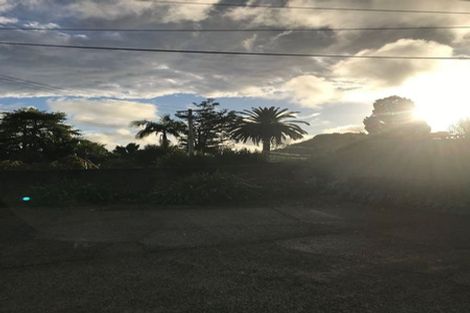 Photo of property in 4/2b Queensway, Three Kings, Auckland, 1024