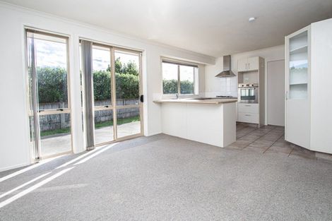 Photo of property in 2 Parkside Drive, Huntington, Hamilton, 3210