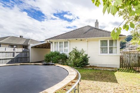 Photo of property in 21 Hinau Street, Tawa, Wellington, 5028