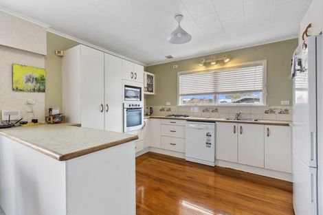 Photo of property in 8 Elm Grove, Westown, New Plymouth, 4310