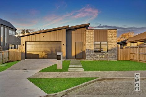 Photo of property in 12 Paihere Street, Huapai, Kumeu, 0810