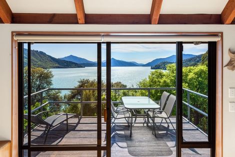 Photo of property in 556 Moetapu Bay Road, Moetapu Bay, Picton, 7282