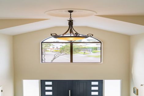 Photo of property in 9 Molyneux Close, Whitby, Porirua, 5024