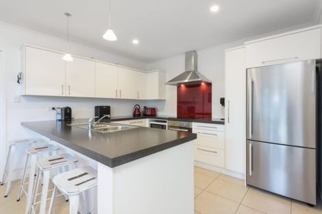 Photo of property in 14 Horokaka Place, Papamoa Beach, Papamoa, 3118