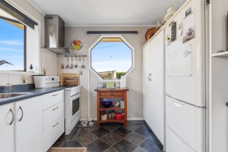 Photo of property in 104 Princess Street, Waitara, 4383