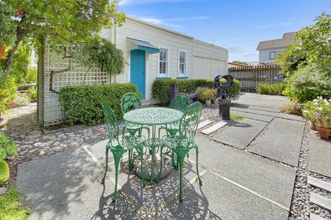 Photo of property in 36 The Esplanade, Westshore, Napier, 4110